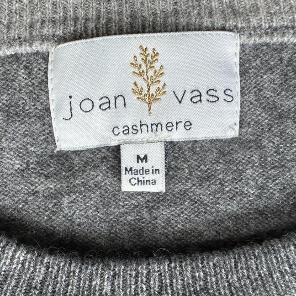 Gray cashmere roundneck